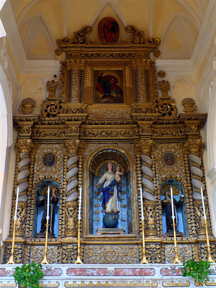 Gallipoli (Lecce, Italy) - Retable of the altar of the chapel of Santa Francesca Romana in the Church of Saint Francis from Assisi